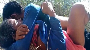 Bihari outdoor sex MMS Dehati sexy Video