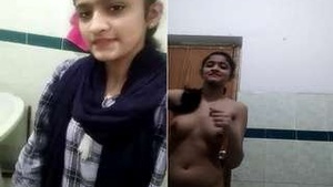 Pretty Indian Girl Desi Strips Off and Shows Her Body