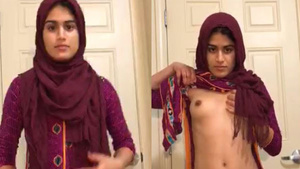 Horny girl boobs pussy video