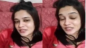 Exclusive Desi Look Sexy Girl Showing Her Wet Pussy