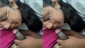 Tamil Girl Gives Blowjob in Car