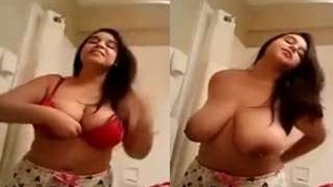 Exclusive Sexy Girl Showing Her Big Tits and Ass