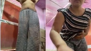 Sexy Desi Girl for Money Strips Off and Shows Her Naked Body