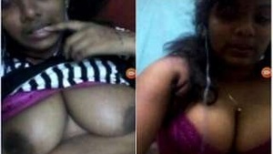 Sexy Girl Mallu Shows Tits to Lover