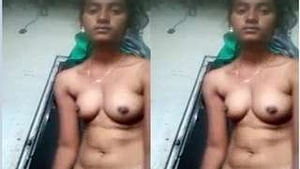 Pretty Girl in Telugu Shows Her Breasts and Pussy