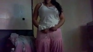 Real Pakistani mom fucks young darling