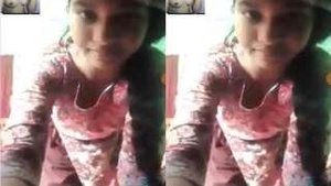 Pretty girl Bangla Shows her body and dances