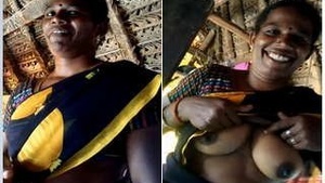Exclusive Tamil Randi, Showing Boobs
