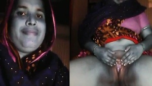 Bangladeshi hillbilly Bhabi shows off her pink hole