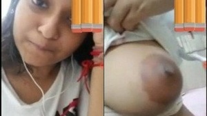 Exclusive Pretty Girl Desi Showing Her Boobs On Video Call