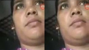Horny Hillbilly Bhabhi Shows Her Pussy On Video Call