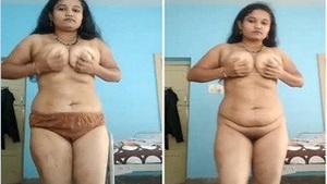 Exclusive Lusty Tamil Girl gets naked and shows her tits and pussy