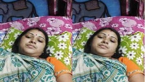 Exclusive Video Call with Giotsna Budi: A Sensual Bath and Masturbation Session