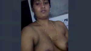 Beautiful bhabhi teases in the bathroom
