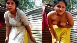 Beautiful Sexy Girl Bath