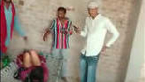 Dewar Bhabhi caught by village people while fucking