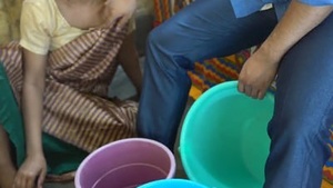 Desi aunt fuck for Cash