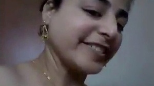 HUGE TITS WOMAN