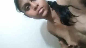 Fair-loving college girl from Hyderabad inserts fair toy