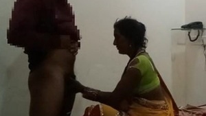 Desi Randi punheta and fodido