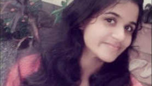 Desi hottie flaunts her gorgeous pussy in this steamy video