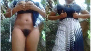 Indian Desi Babe Shows Off Her Big Boobs and Pussy in Exclusive Video