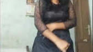 Full-length video of stunning Indian girl making a hot video