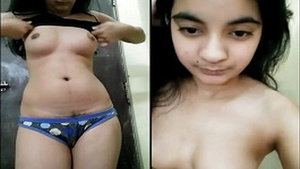 Desi Indian Babe Shows Off Her Cute Boobs and Pussy