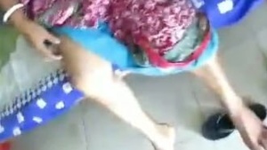 Desi Aldeia aunt beautiful pussy