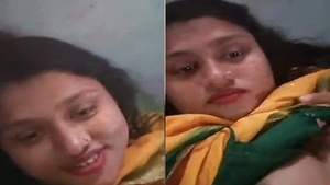 Bangla bhabhi flaunts her ample assets to her lover