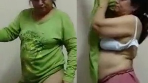 MATURE AUNT CAPTURED CHANGE