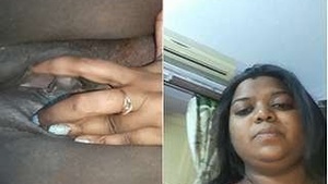 Exclusive Desi Bhabhi Shows Her Nude Body and Masturbates with Fingers