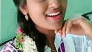 Video chat with a gorgeous Tamil girl