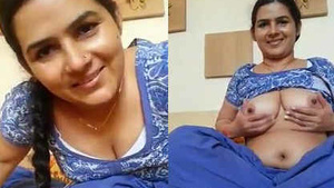 Punjabi bhabhi in full mood and quick fingering says Paade hun