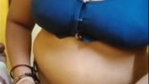 Tamil Big tits aunty change