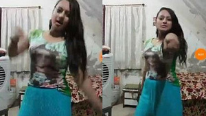 Desi Babes Tight Ass and Tits Get the Attention They Deserve on Cam