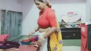 Indiana mon sadaf tia quente dressed de treino