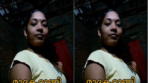Exclusive Indian Porn: Mallus Sensual Show of Boobs and Pussy