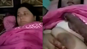 Aunty Pakis Big Boobs Show: A Hot and Steamy Encounter