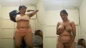 Sri Lankan mom flaunts her naked body on camera