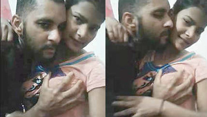 Sindis Wired Friends Have Fun in Punjabi Colg Video