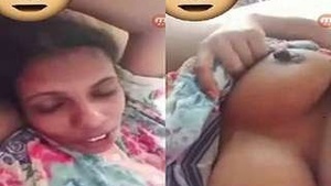 Exclusive Video Call with a Pretty Lankan Girl Revealing Her Breasts