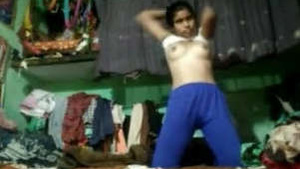 Cute Desi Indian girl masturbates with lover Video clips