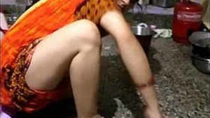 Sexy bhabhi Janakis show of cuteness