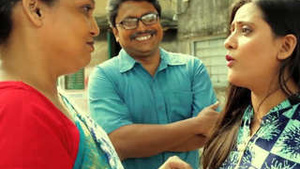 Gay video of Madhina, the horny aunt from Mumbai, getting a facial