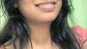 Nikitha Desi Mulher