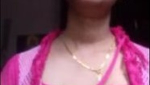 Desi woman open her dress