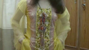 Desi girl shows off her striptease skills for her boyfriend