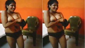 Desi Bangla Girls Sensual Performance in HD