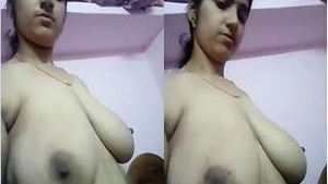 Exclusive Gay Selfie Video Featuring a Sexy Girl in Nude